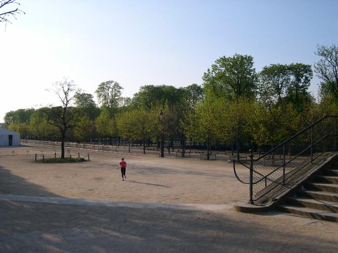  jogging dans le jardin des tuileries